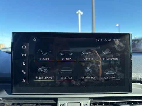 Used 2023 Audi Q5 2.0T Premium w/ Convenience Package image 19