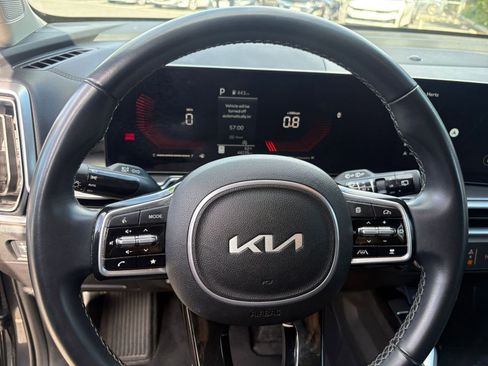 Used 2024 Kia Sorento S image 29