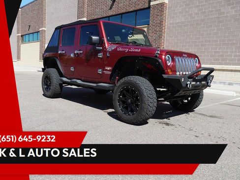 Used 2013 Jeep Wrangler Unlimited Sahara w/ Connectivity Group AWD/4WD image 1