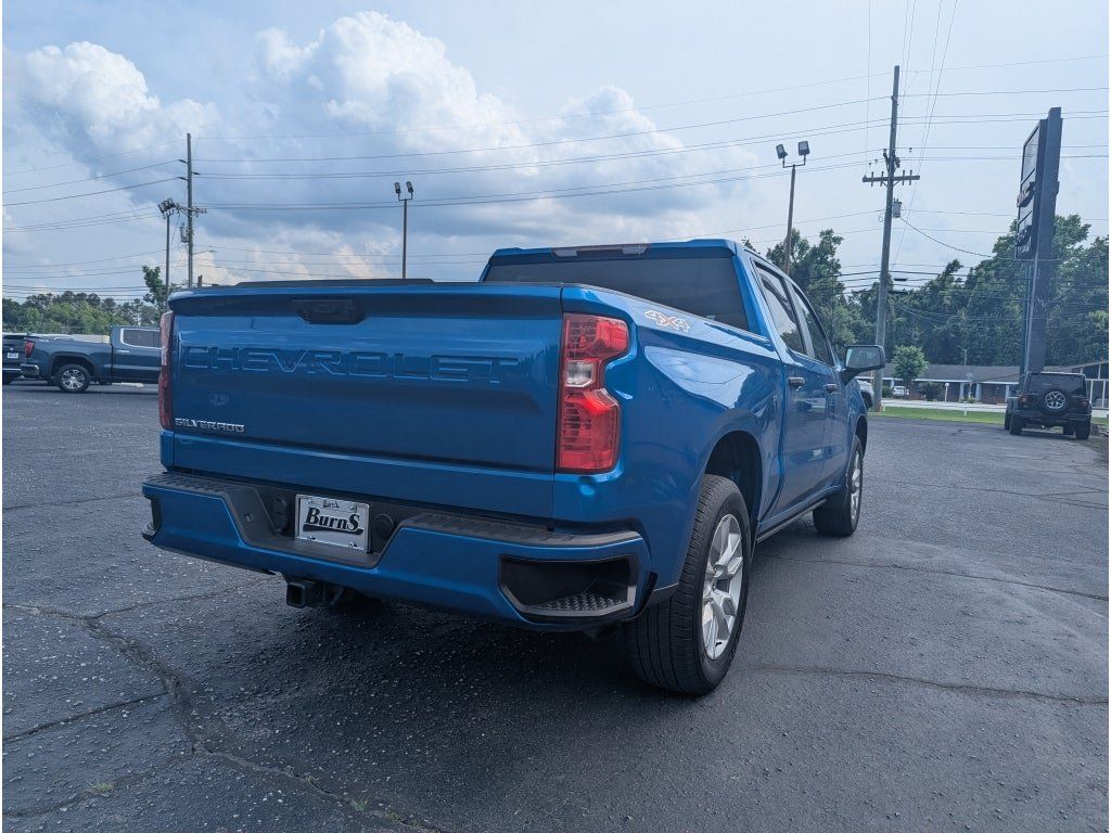 Used 2023 Chevrolet Silverado 1500 Custom AWD/4WD image 3