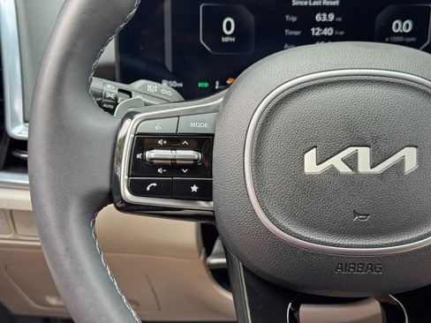 Used 2025 Kia Sorento SX Prestige AWD/4WD image 21