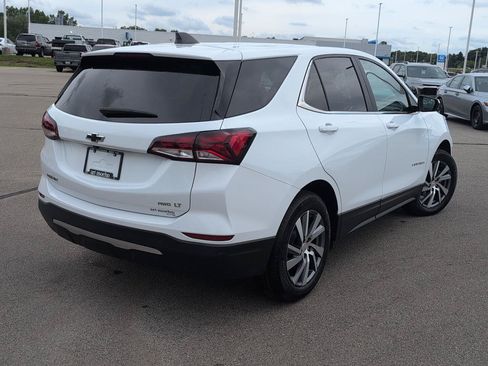 Used 2024 Chevrolet Equinox LT AWD/4WD image 16