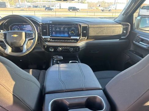 Used 2024 Chevrolet Silverado 1500 LT w/ Protection Package image 12