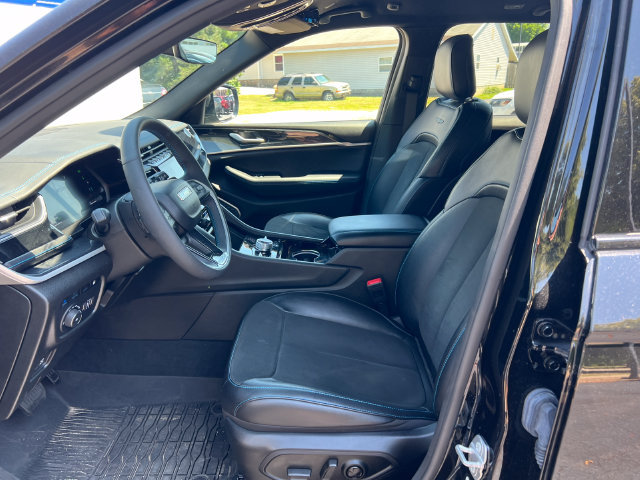Used 2022 Jeep Grand Cherokee Trailhawk AWD/4WD image 4