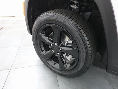 New 2025 Jeep Grand Cherokee L Limited w/ Luxury Tech Group II image 30