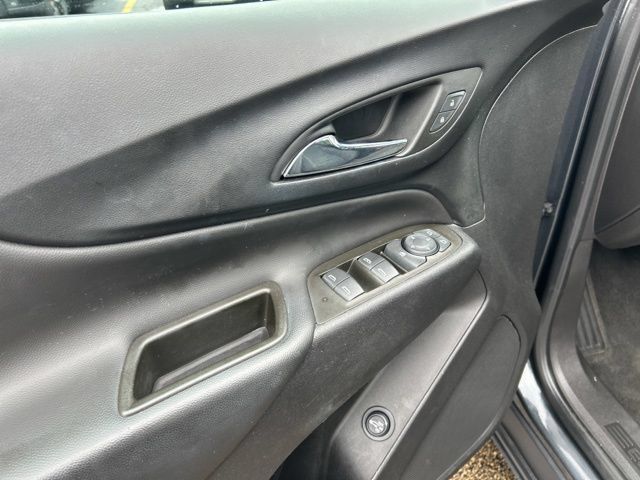 Used 2023 Chevrolet Equinox LT AWD/4WD image 25