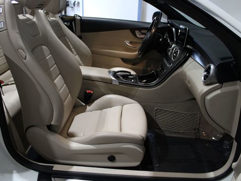 Used 2018 Mercedes-Benz C 300 Cabriolet image 19