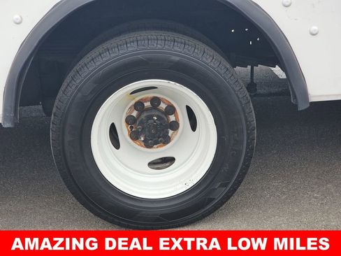 Used 2019 Ford E-450 and Econoline 450 Super Duty w/ Power Windows & Locks Group image 34