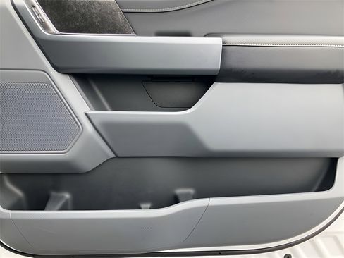 Used 2021 Ford F150 XLT w/ Equipment Group 302A High image 39