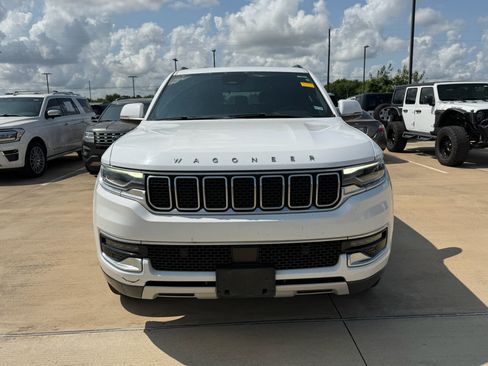 Used 2022 Jeep Wagoneer Series II w/ Premium Group I AWD/4WD image 9
