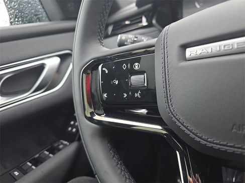 New 2026 Land Rover Range Rover Velar Dynamic SE image 18