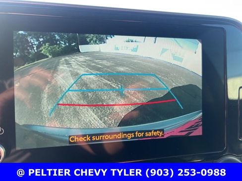 Used 2023 Toyota Highlander LE image 16