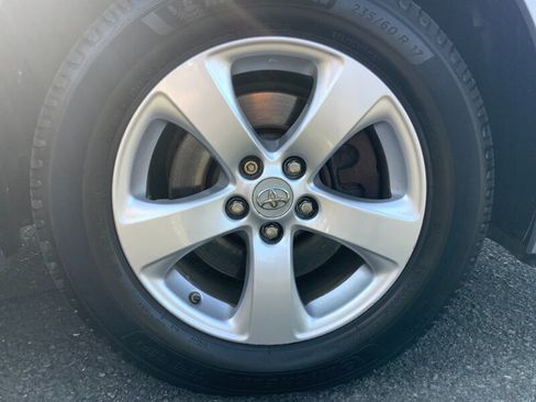 Used 2012 Toyota Sienna LE w/ Towing Pkg FWD image 23