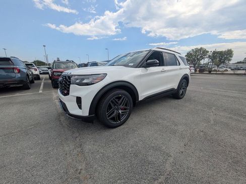 New 2026 Ford Explorer ST RWD image 7