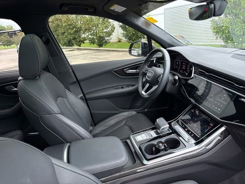 Used 2025 Audi Q7 3.0T Prestige image 15