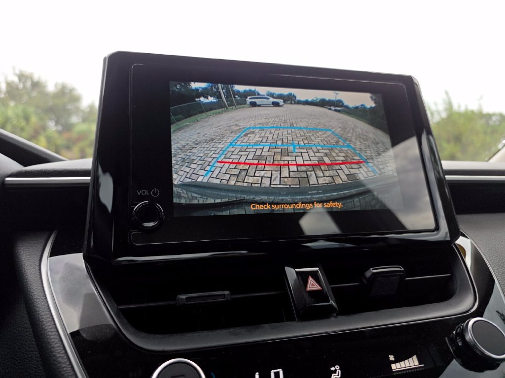 Used 2026 Toyota Corolla LE FWD image 32