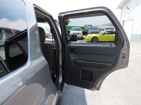 Used 2012 Ford Escape XLT AWD/4WD image 32