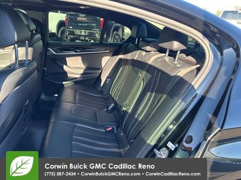 Used 2018 BMW 530i xDrive AWD/4WD image 27