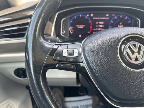 Used 2019 Volkswagen Jetta SEL Premium FWD image 31
