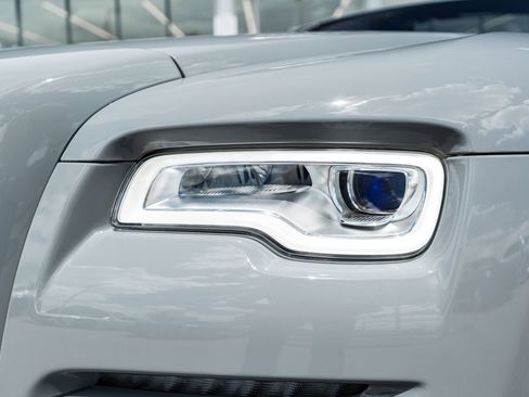 Used 2020 Rolls-Royce Dawn RWD image 22