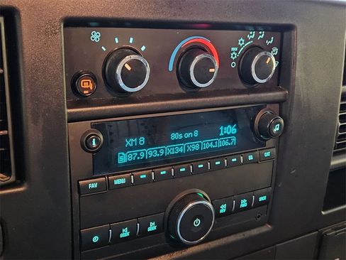 Used 2023 GMC Savana 3500 Work Van w/ Driver Convenience Package image 15