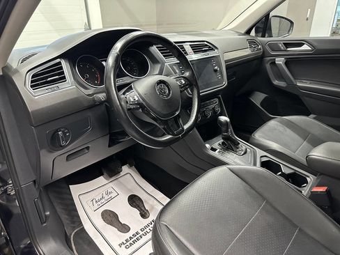 Used 2019 Volkswagen Tiguan SE image 13