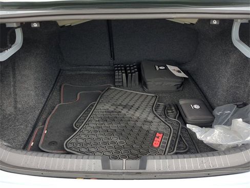 Certified 2025 Volkswagen Jetta GLI Autobahn image 9