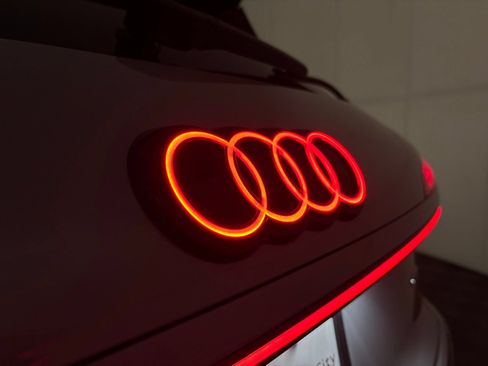 New 2026 Audi Q3 quattro 2.0T AWD/4WD image 23