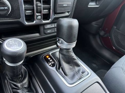 Used 2021 Jeep Wrangler Unlimited Sport AWD/4WD image 20