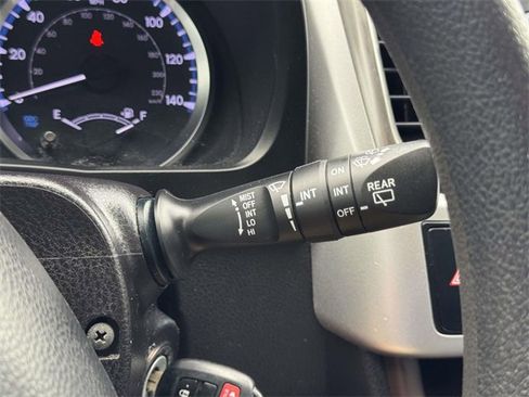 Used 2019 Toyota Highlander LE image 25