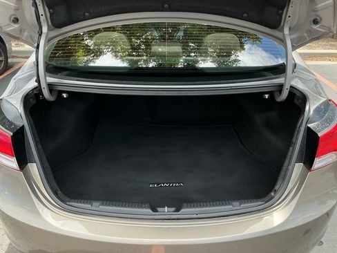 Used 2013 Hyundai Elantra GLS w/ Preferred Pkg FWD image 16