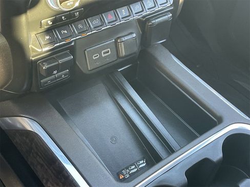 Used 2020 GMC Sierra 1500 Denali w/ Denali Ultimate Package image 28