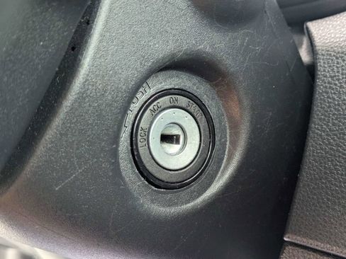 Used 2023 Toyota Corolla LE FWD image 31