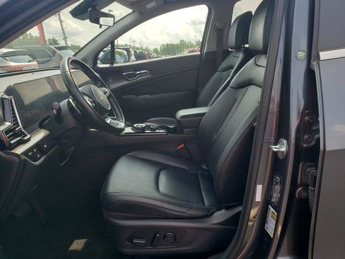 Used 2023 Kia Sportage EX AWD/4WD image 11