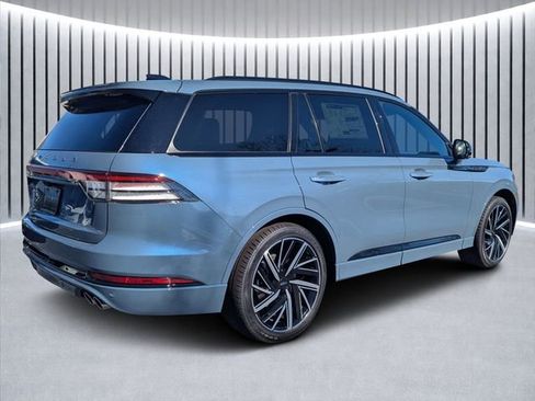 New 2026 Lincoln Aviator Black Label w/ Jet Appearance Package image 3