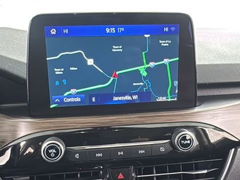 Used 2020 Ford Escape Titanium image 26