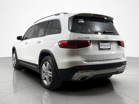 Used 2023 Mercedes-Benz GLB 250 image 3
