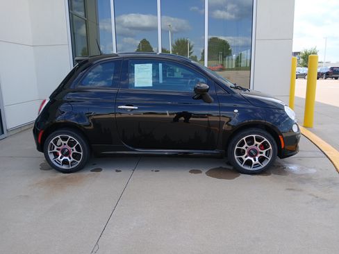 Used 2015 FIAT 500 Sport w/ Comfort/Convenience Group FWD image 6