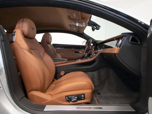 Used 2024 Bentley Continental GT Mulliner image 43
