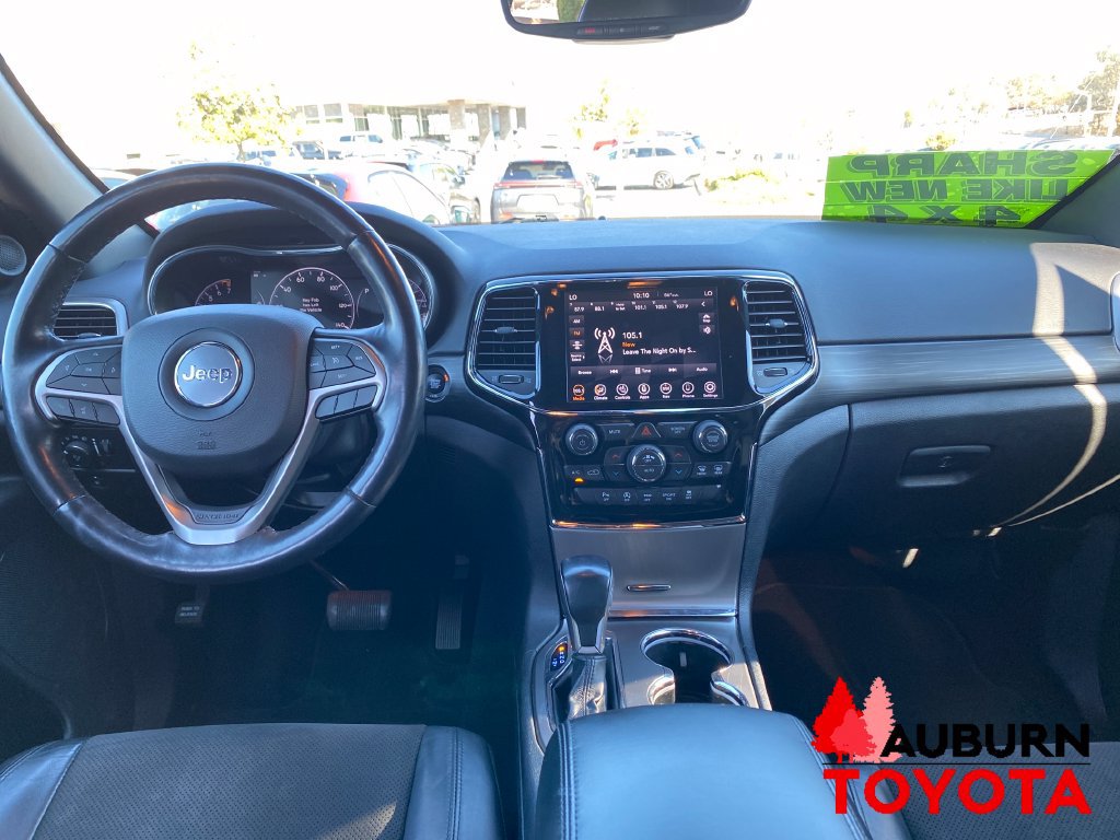 Used 2020 Jeep Grand Cherokee Altitude AWD/4WD image 12