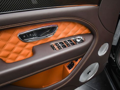 Certified 2022 Bentley Bentayga image 45