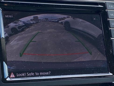 Used 2017 Volkswagen Tiguan S FWD image 13