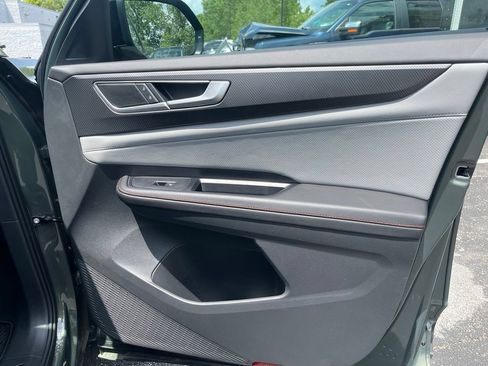Certified 2026 Volkswagen Atlas Peak Edition AWD/4WD image 12