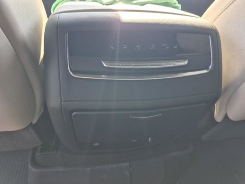 Used 2024 Cadillac Escalade Sport w/ LPO, ONYX Package image 26