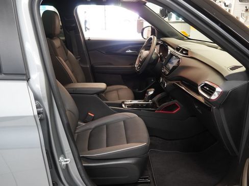 Used 2023 Chevrolet TrailBlazer RS w/ Sun and Liftgate Package AWD/4WD image 27