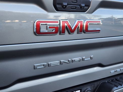 Used 2024 GMC Sierra 2500 Denali w/ Denali Reserve Package image 14