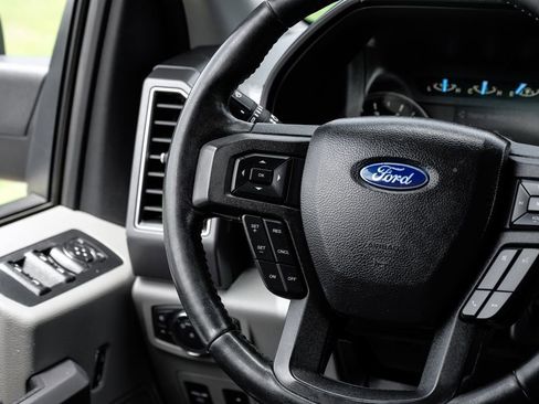 Used 2019 Ford F150 XLT w/ Equipment Group 302A Luxury AWD/4WD image 20