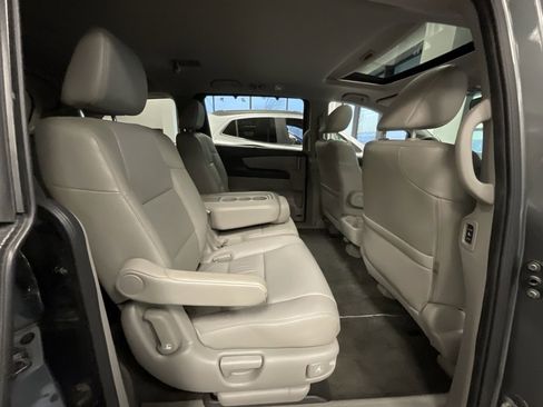 Used 2012 Honda Odyssey EX-L image 19
