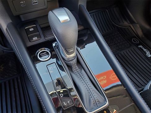 Certified 2024 Nissan Kicks SR w/ SR Premium Package image 25