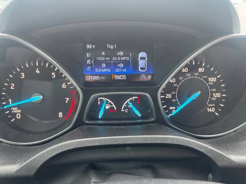 Used 2019 Ford Escape SE FWD image 5